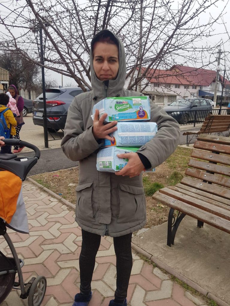 14.000 de pachete de scutece donate de Sarantis România către organizațiile membre în Platforma Fă Bine! 9